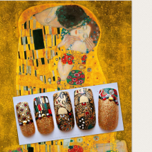 "The Kiss" by Klimt Nails